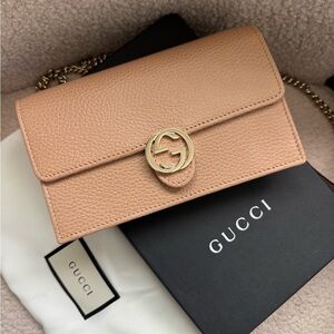 Brand New Gucci Calfskin Interlocking G Wallet On Chain in Beige Leather